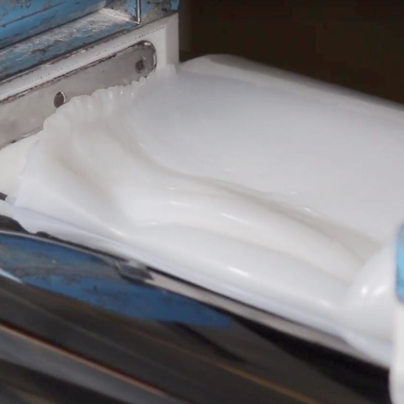 Le caoutchouc de silicone de l'ensemble MVQ VMQ de tension de la personnalisation 7% de couleur pour les pièces électriques