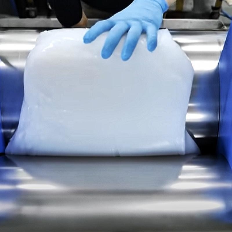 la tension de 7.5Mpa 8% a placé le caoutchouc de silicone blanc de silicone de MVQ 6.5Mpa pour les pièces des véhicules à moteur